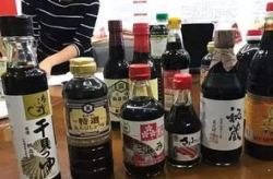 娱乐吃瓜酱油腻大叔,吃瓜酱油腻大叔的趣味解读